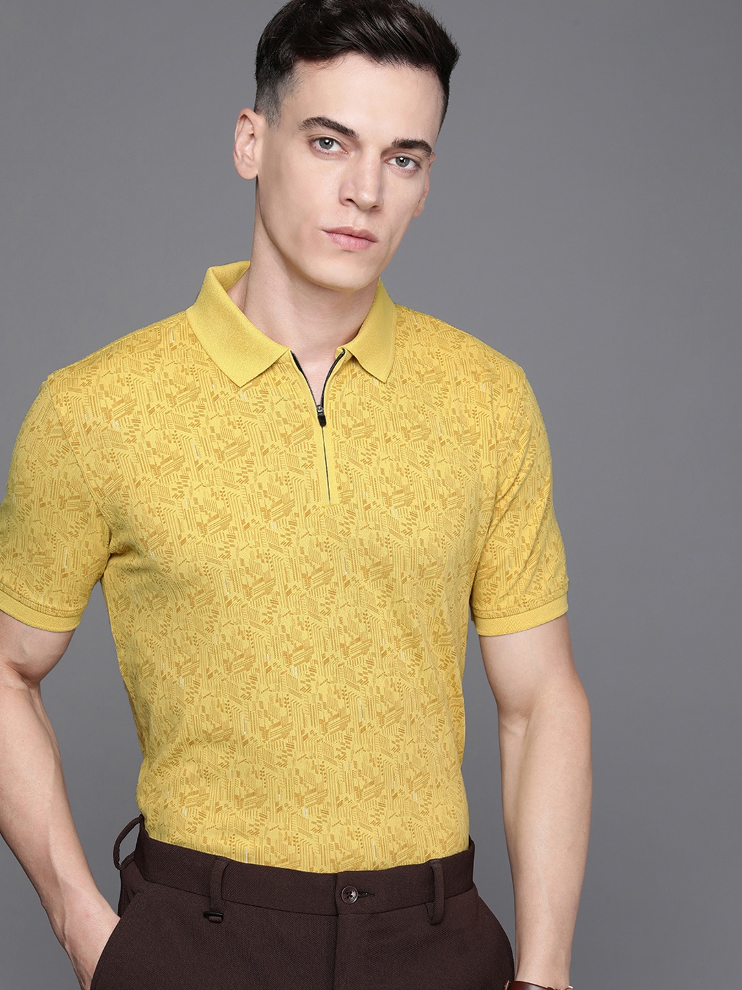 

Louis Philippe Ath Work Men Geometric Printed Polo Collar Slim Fit T-shirt, Yellow