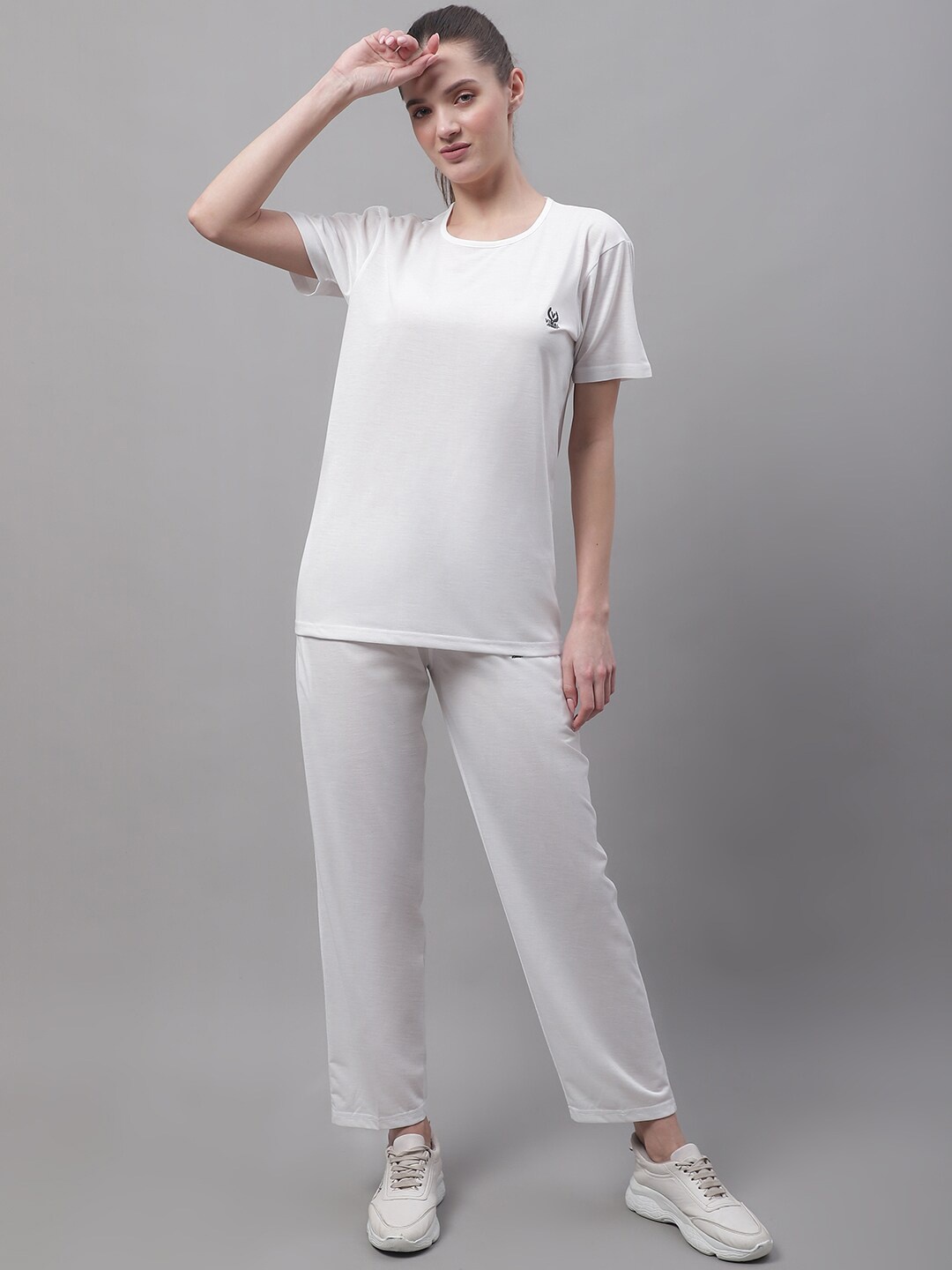 

MACK JONNEY T-Shirt & Trackpant Co-Ords, White