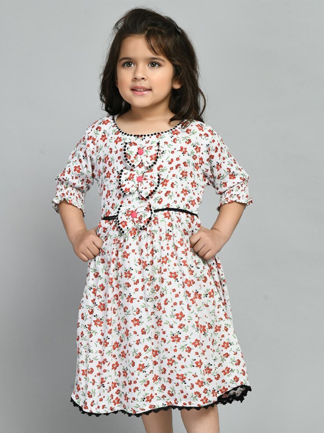 

Bella Moda Girls Floral Printed Pure Cotton A-Line Dress, White