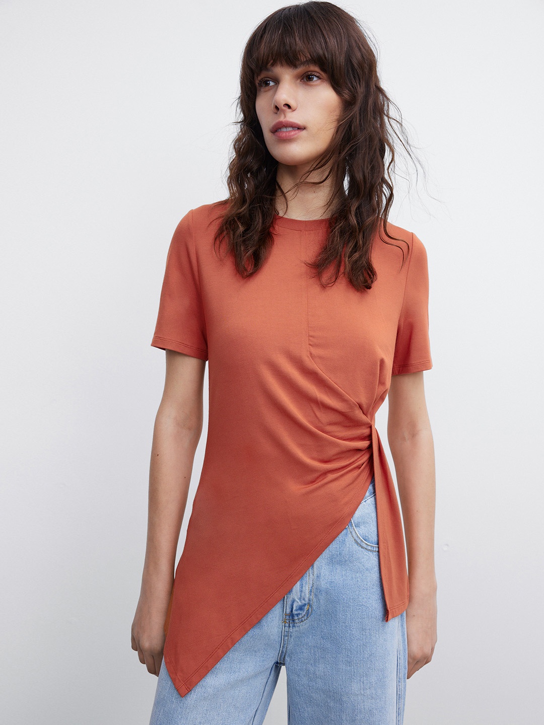 

Urban Revivo Twisted Asymmetrical Hem Longline Top, Rust