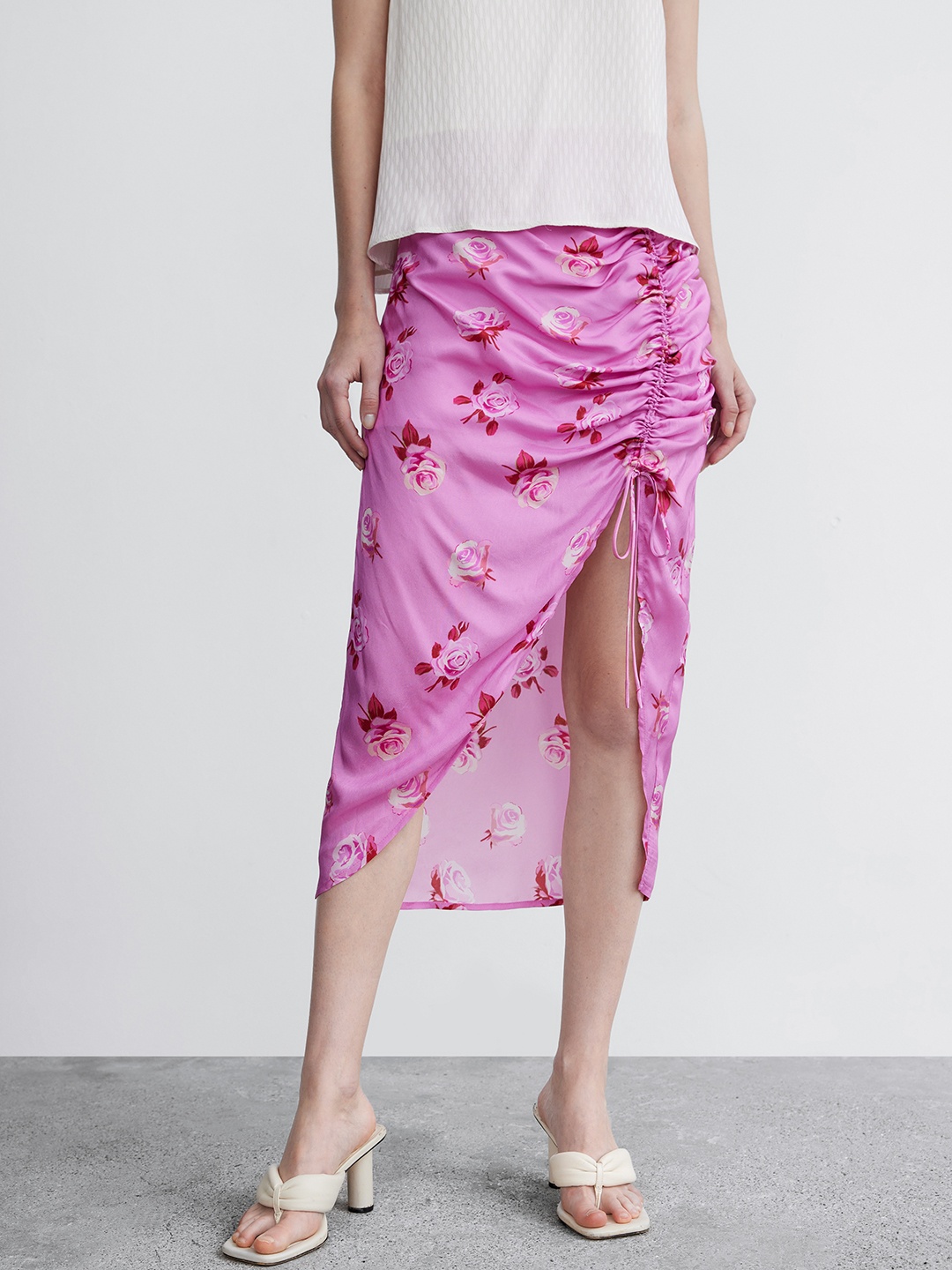 

Urban Revivo Floral Print Ruched High Slit A-Line Midi Skirt, Pink