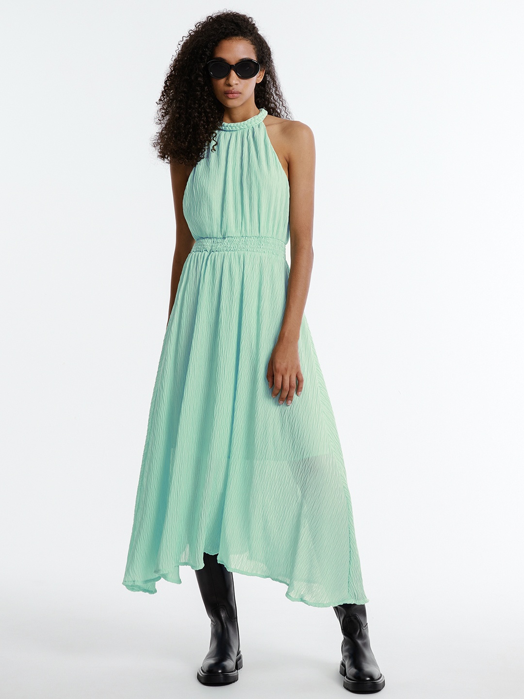 

Urban Revivo Textured A-Line Midi Dress, Sea green
