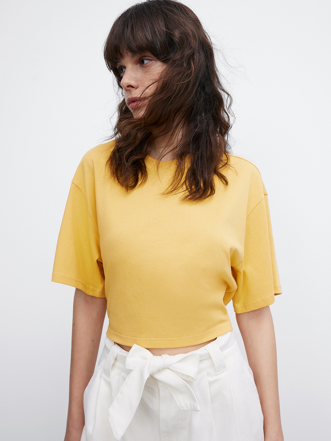 

Urban Revivo Waist Tie-Up Cotton Crop Top, Yellow