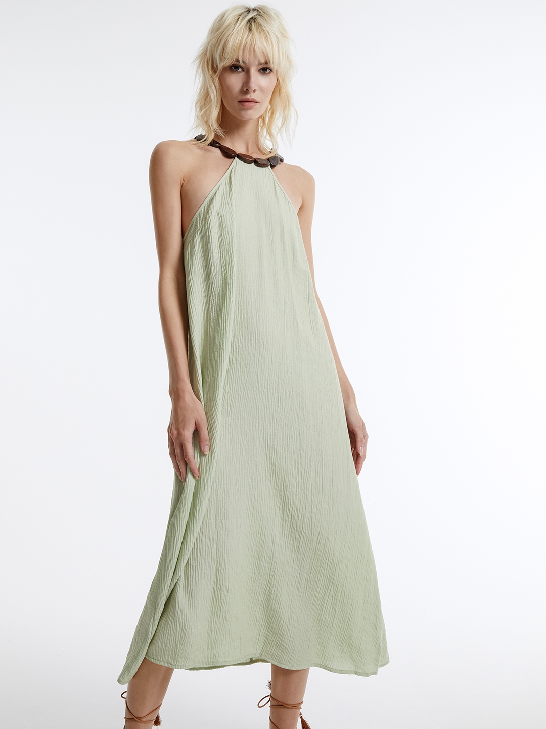 

Urban Revivo Solid A-Line Midi Dress, Green