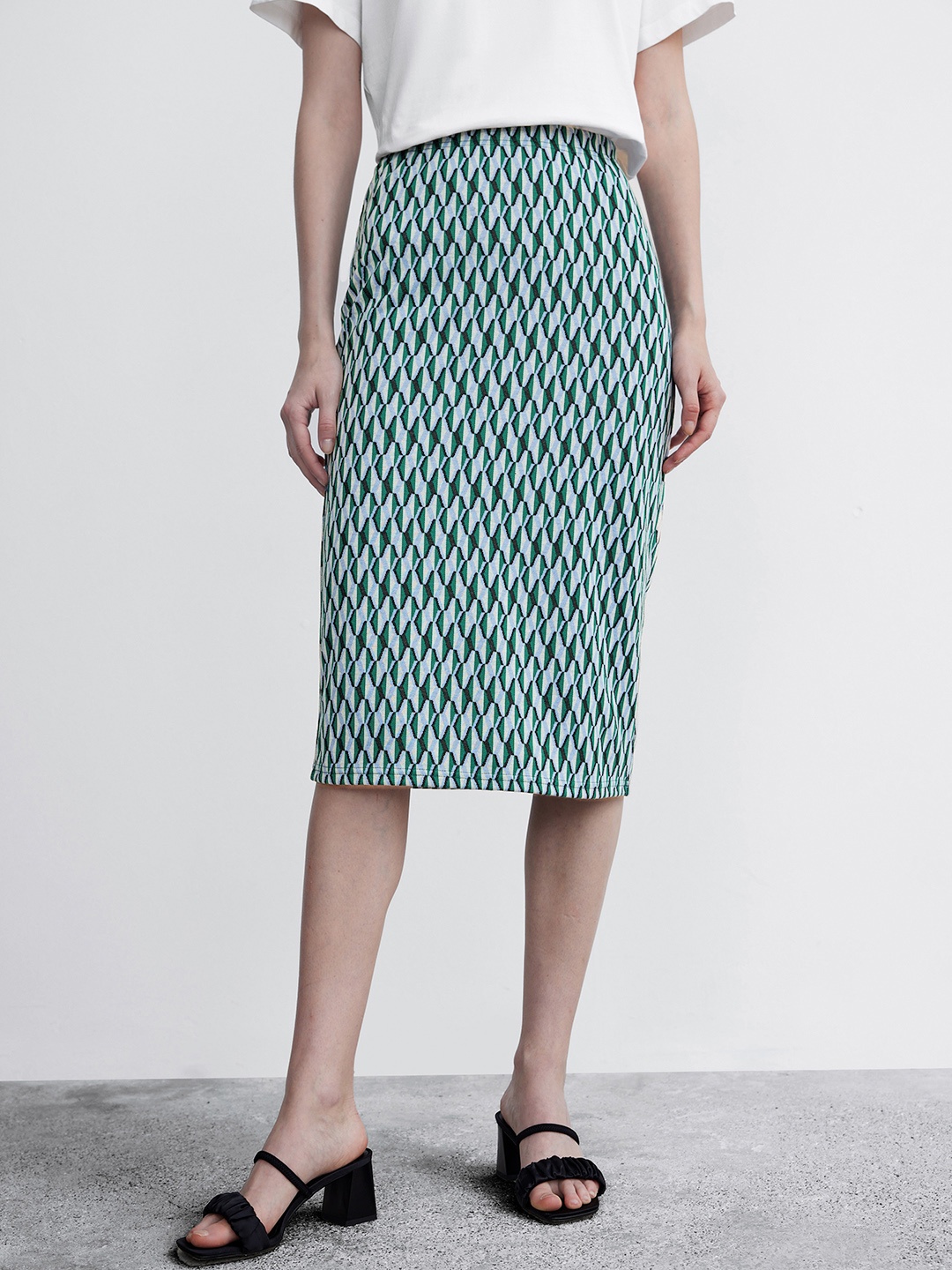 

Urban Revivo Geometric Printed Straight Midi Skirt, Green