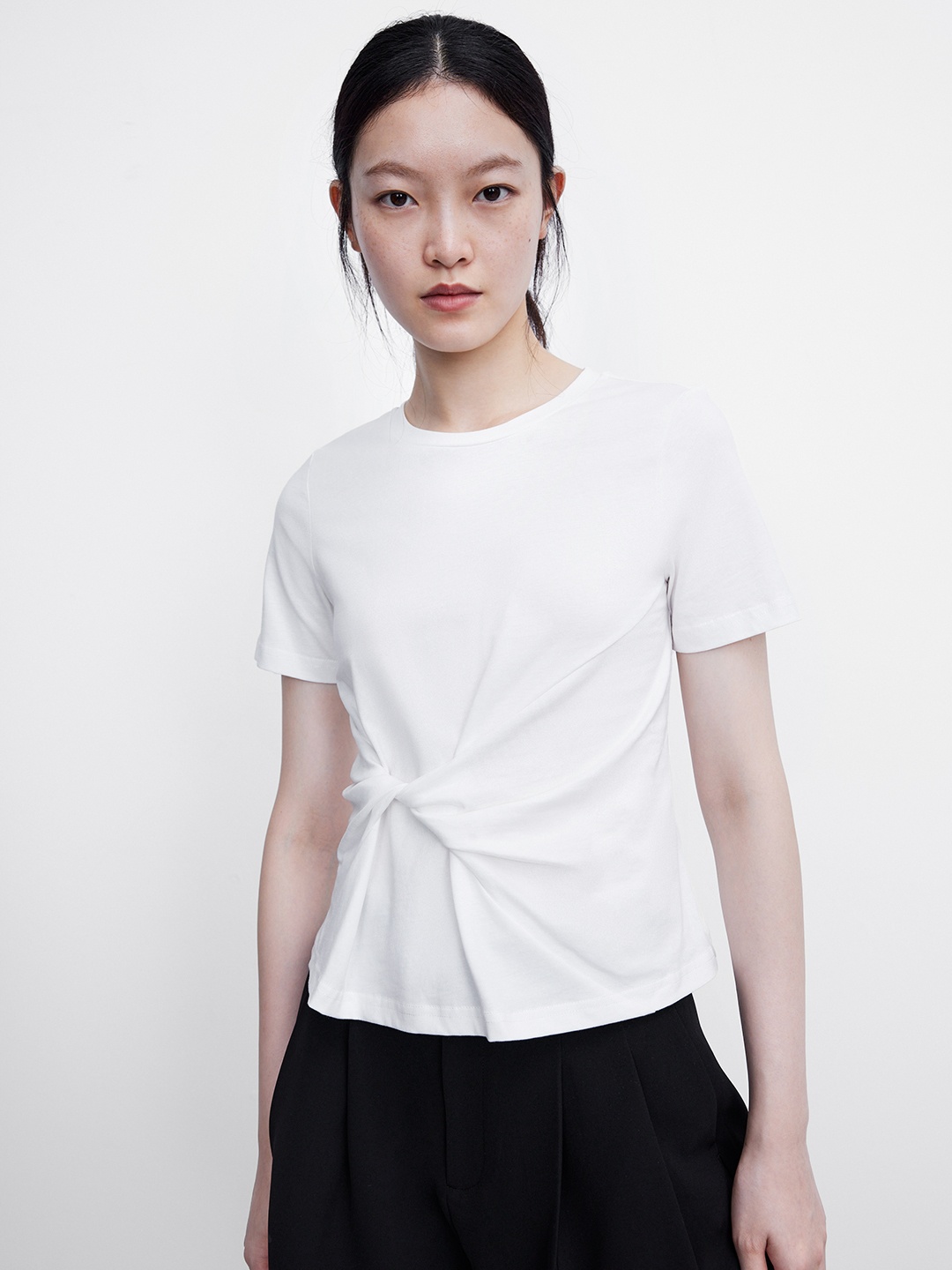 

Urban Revivo Pure Cotton Knotted T-Shirt, White