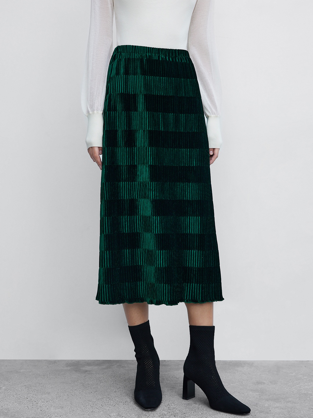 

Urban Revivo Accordion Pleated Lettuce Hem A-Line Midi Skirt, Green