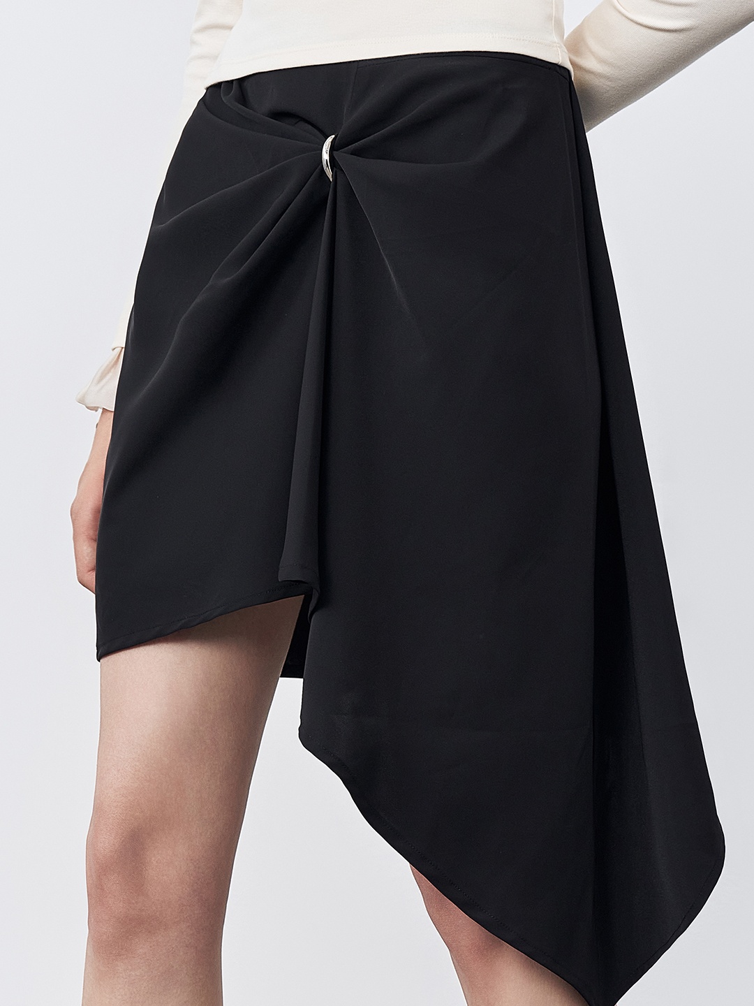 

Urban Revivo Asymmetric Knotted A-Line Skirt, Black