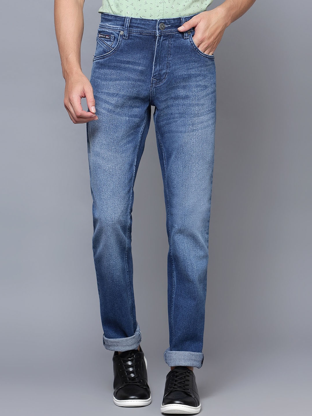 

Cantabil Men Heavy Fade Clean Look Stretchable Jeans, Blue