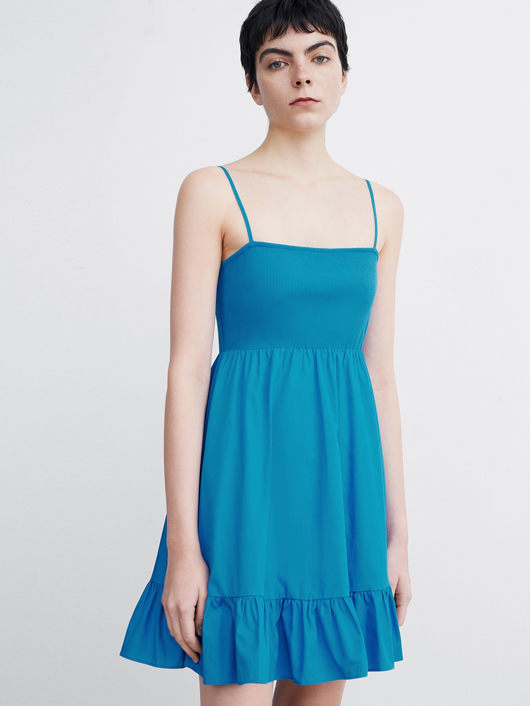 

Urban Revivo Shoulder Straps Ruffles Dress, Blue
