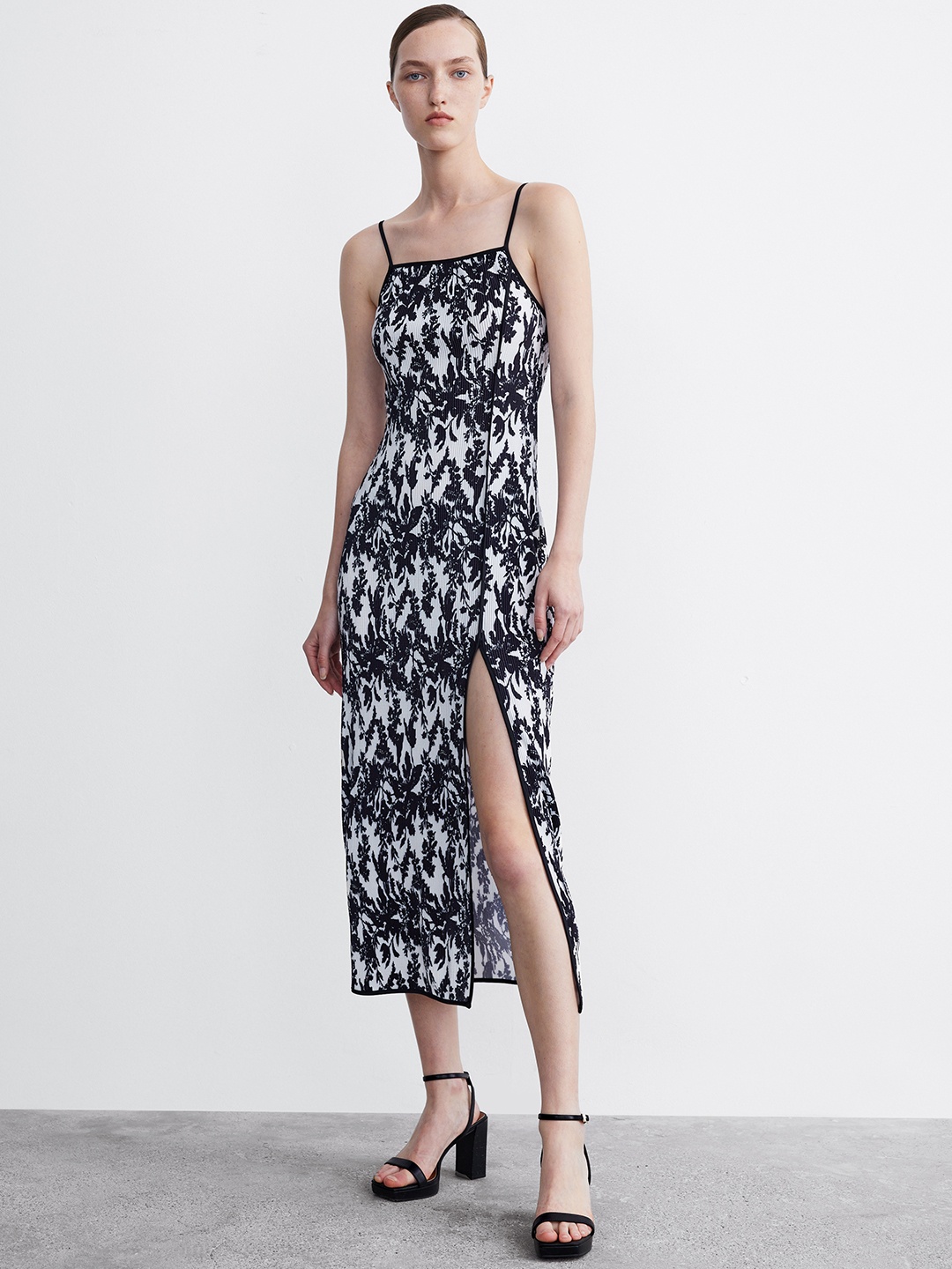 

Urban Revivo Floral Print Sheath Side Slit Midi Dress, Black