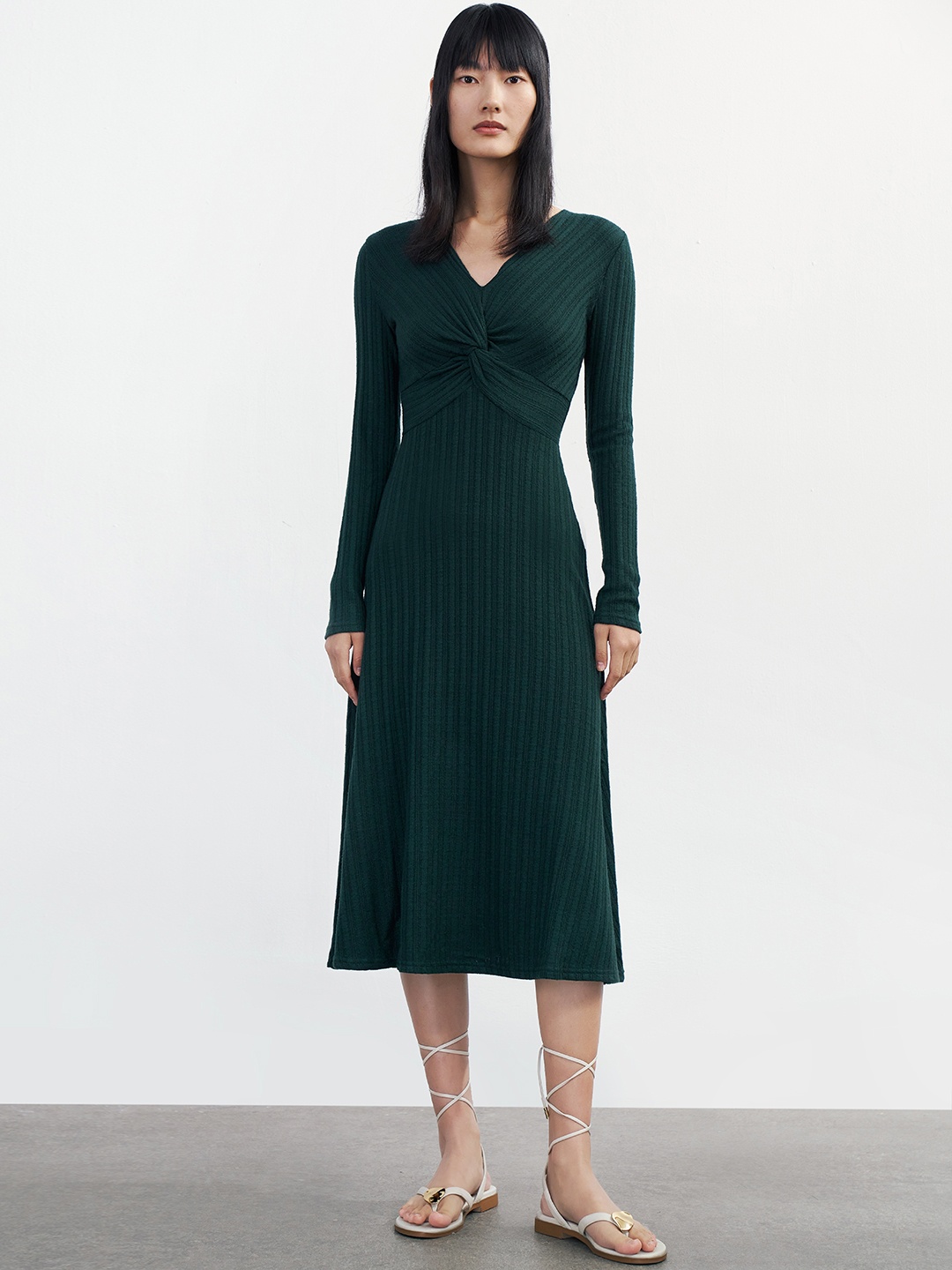 

Urban Revivo Twist Front Knitted A-Line Midi Dress, Green