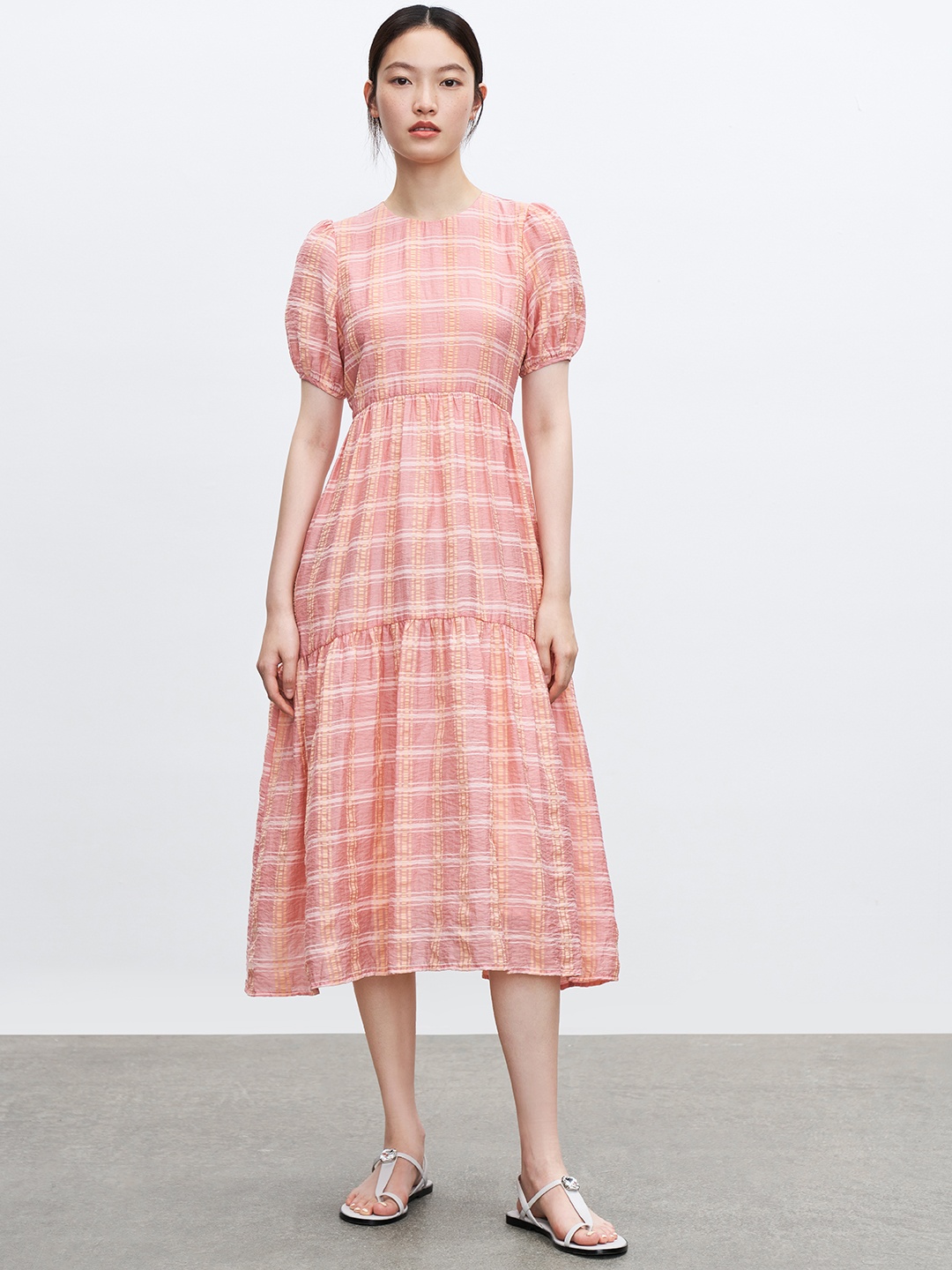 

Urban Revivo Plaid Checked Puff Sleeve Tiered Midi Dress, Pink