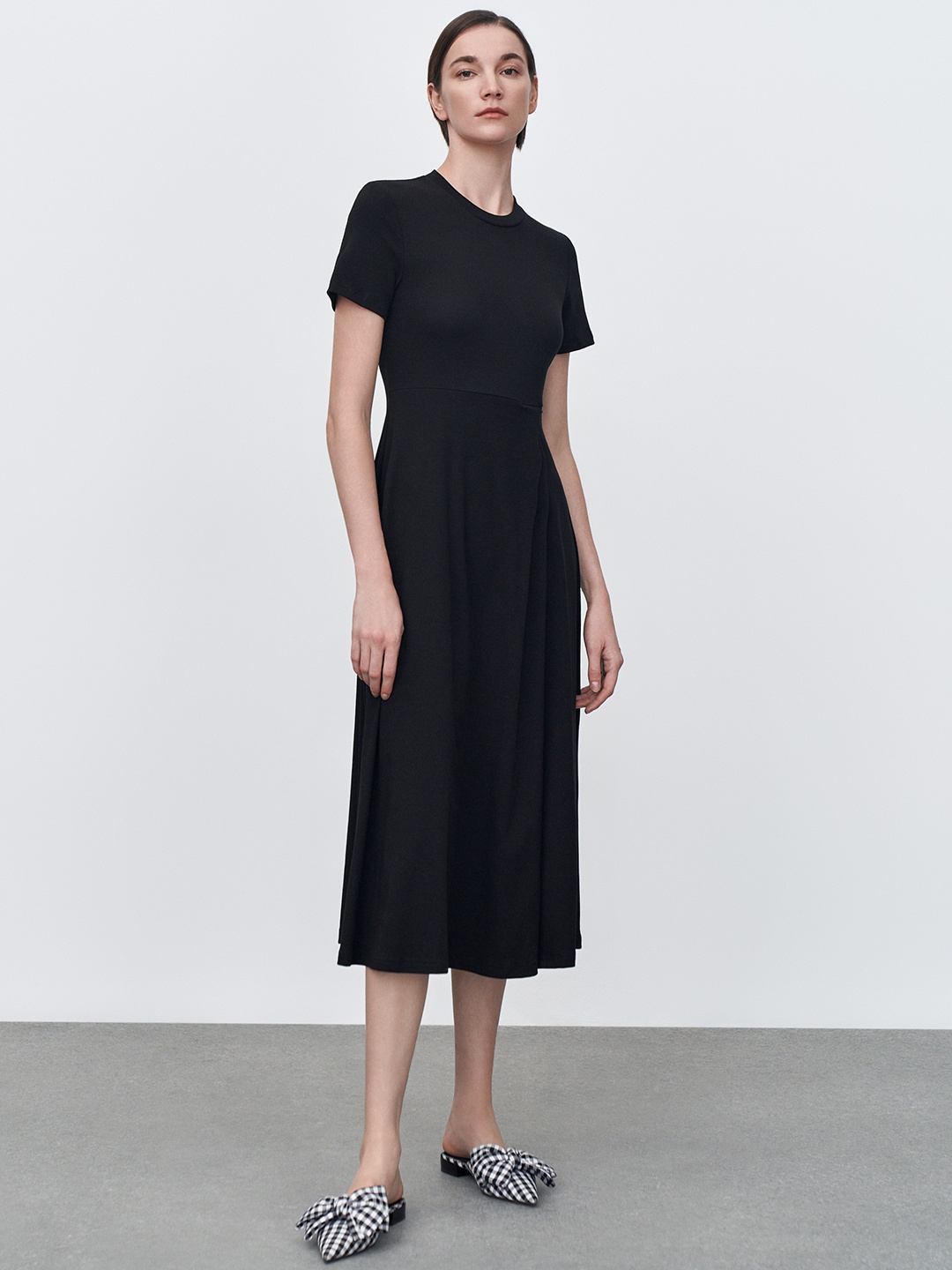 

Urban Revivo Knitted T-shirt Midi Dress, Black