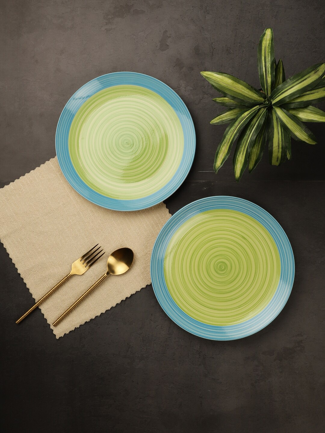 

VarEesha Ananda Green & Blue 4 Pieces Printed Ceramic Glossy Plates