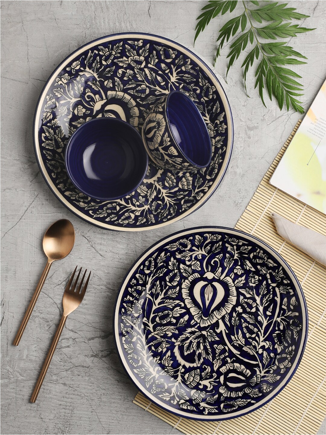

VarEesha Kaarigari Blue & Beige 4 Pieces Printed Ceramic Glossy Dinner Set