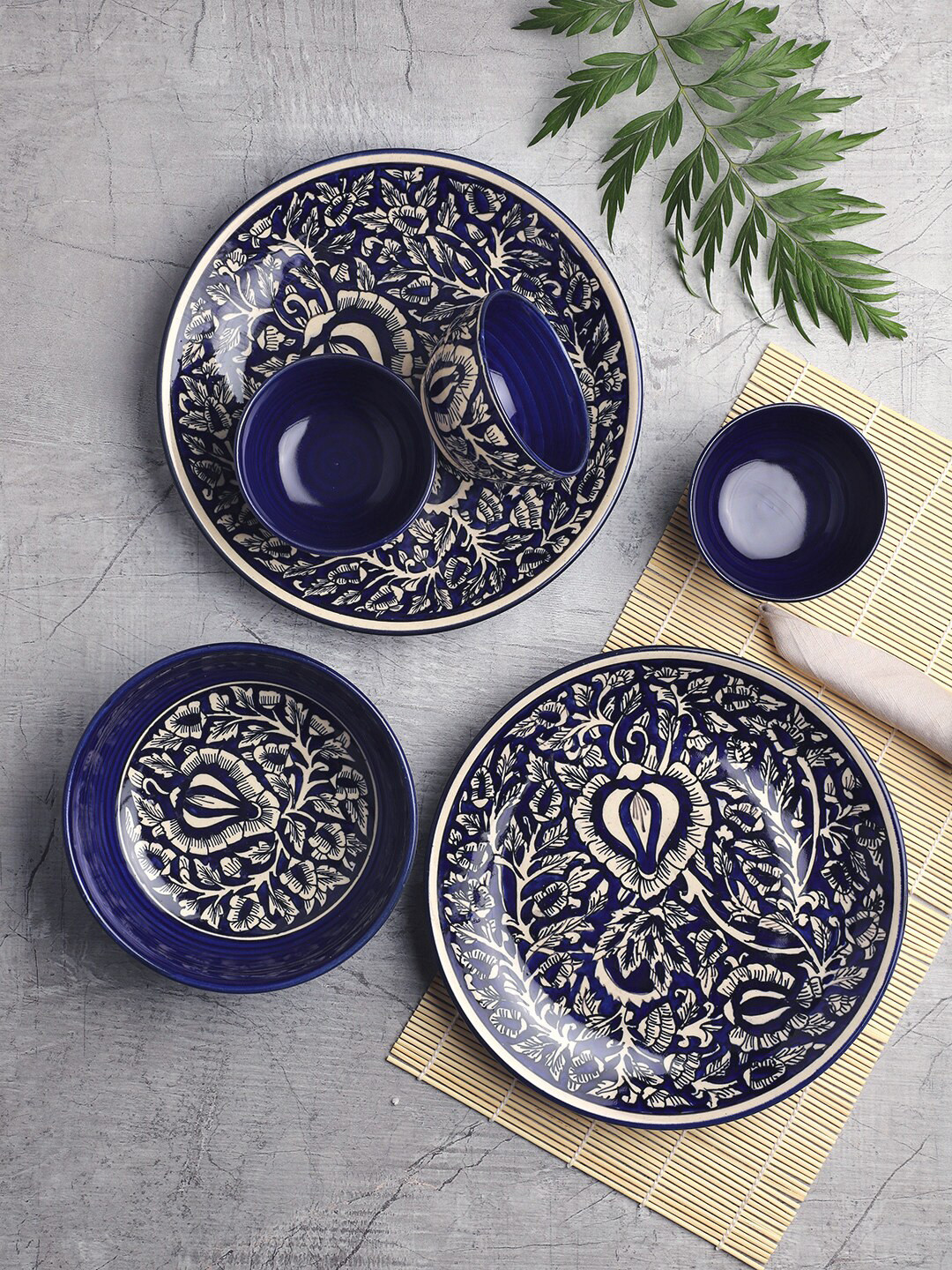 

VarEesha Blue & Off White 10-Pieces Printed Ceramic Glossy Dinner Set