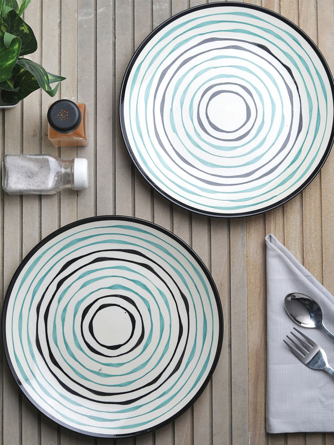 

VarEesha Mugdha Off White & Green 6 Pieces Printed Ceramic Glossy Dinner Plates