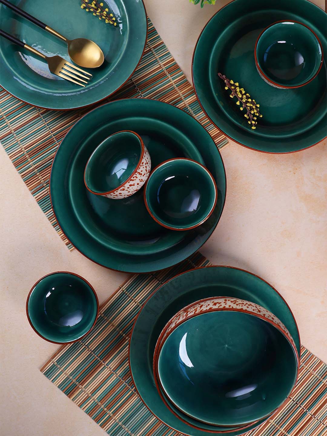 

VarEesha Green & Brown 14-Pieces Printed Ceramic Glossy Dinner Set