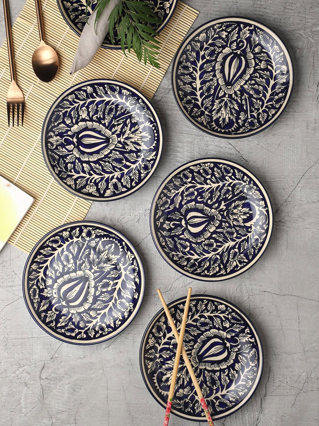 

VarEesha Blue & White 6 Pieces Floral Printed Ceramic Glossy Plates