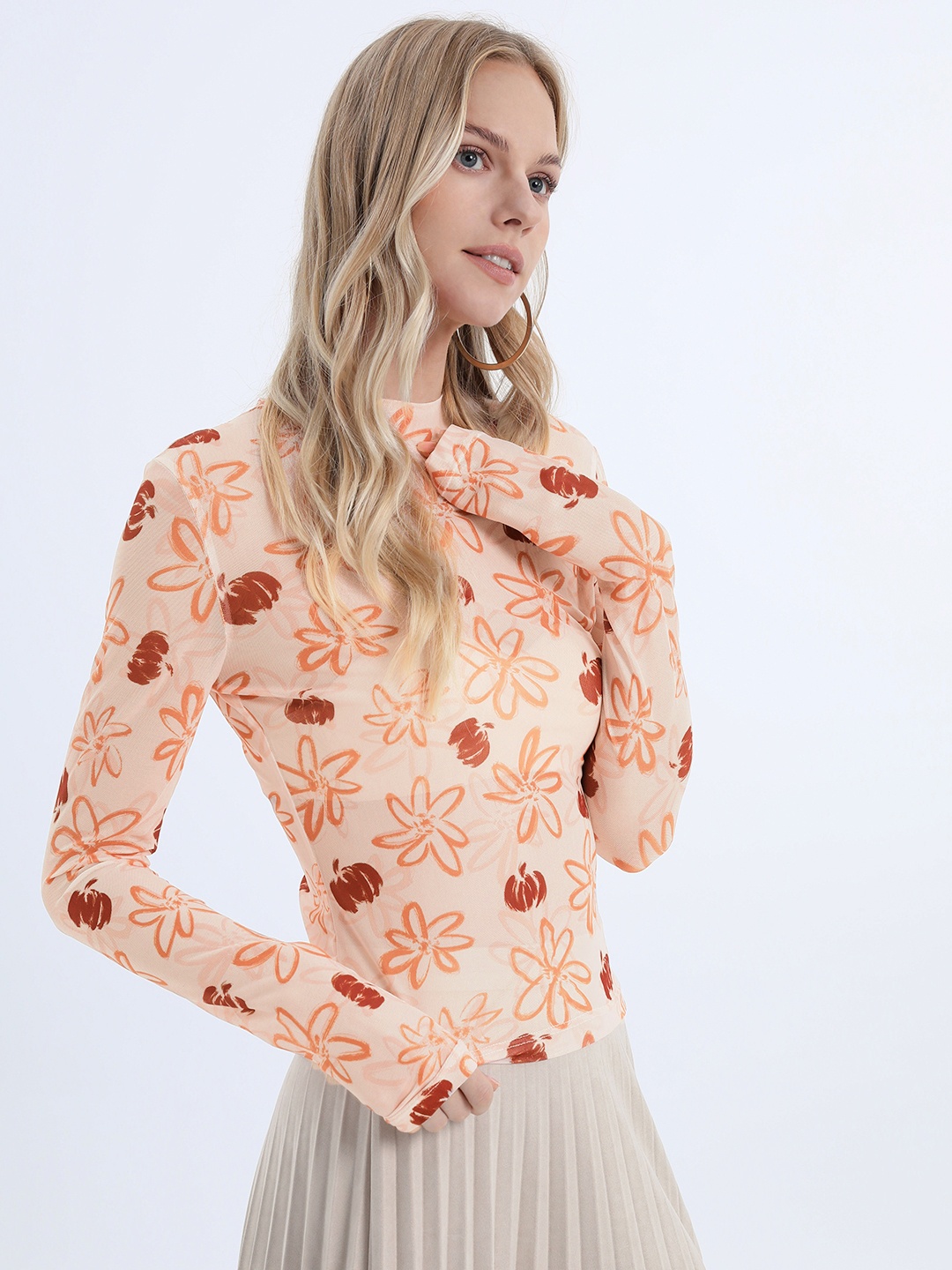 

Urban Revivo Floral Printed Fitted Top, Peach