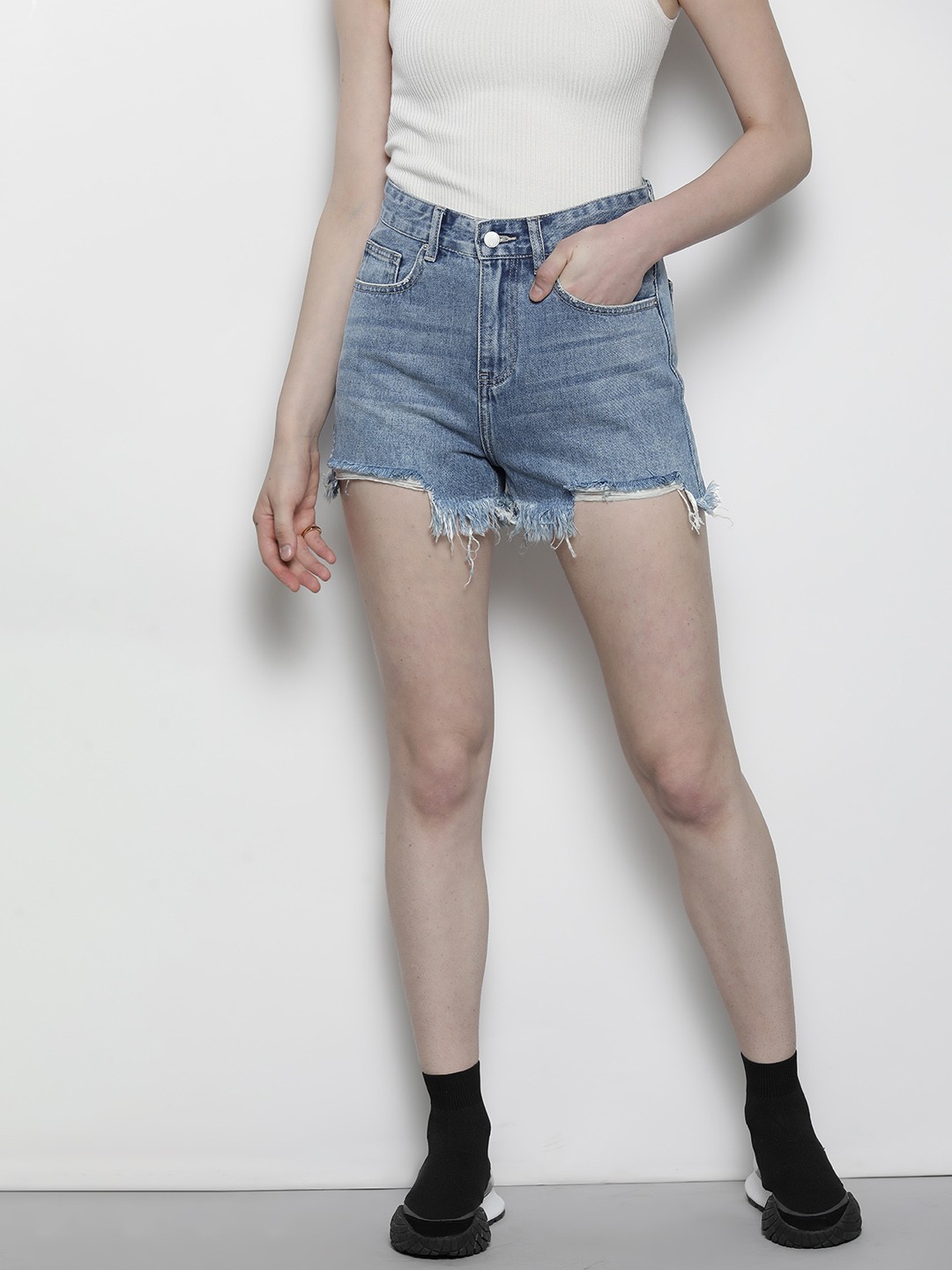 

Urban Revivo Women Raw Hem Ripped Denim High-Rise Shorts, Blue