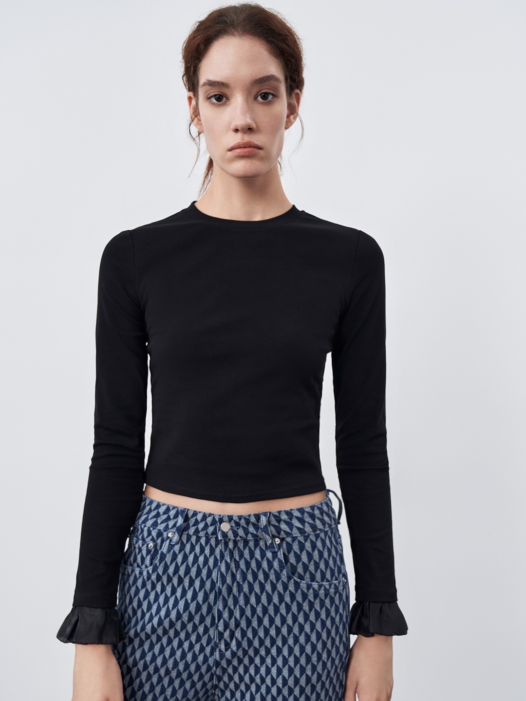 

Urban Revivo Ruffles Cotton Knitted Crop Top, Black