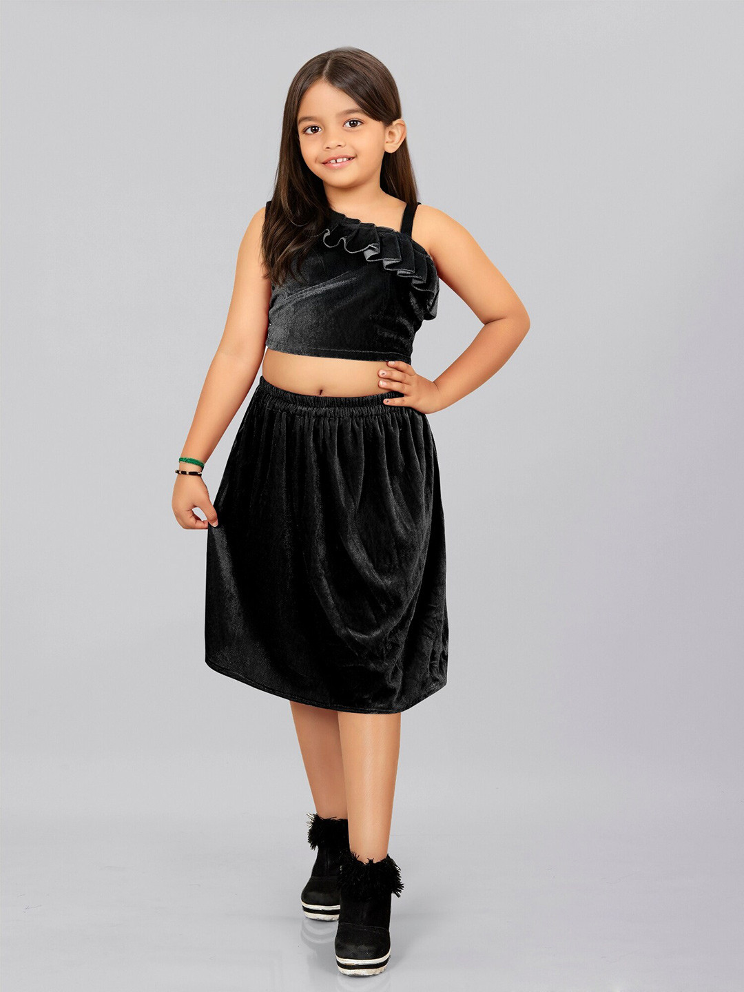 

APNISHA Girls Black One Shoulder Velvet Crop Top With Skirt Set