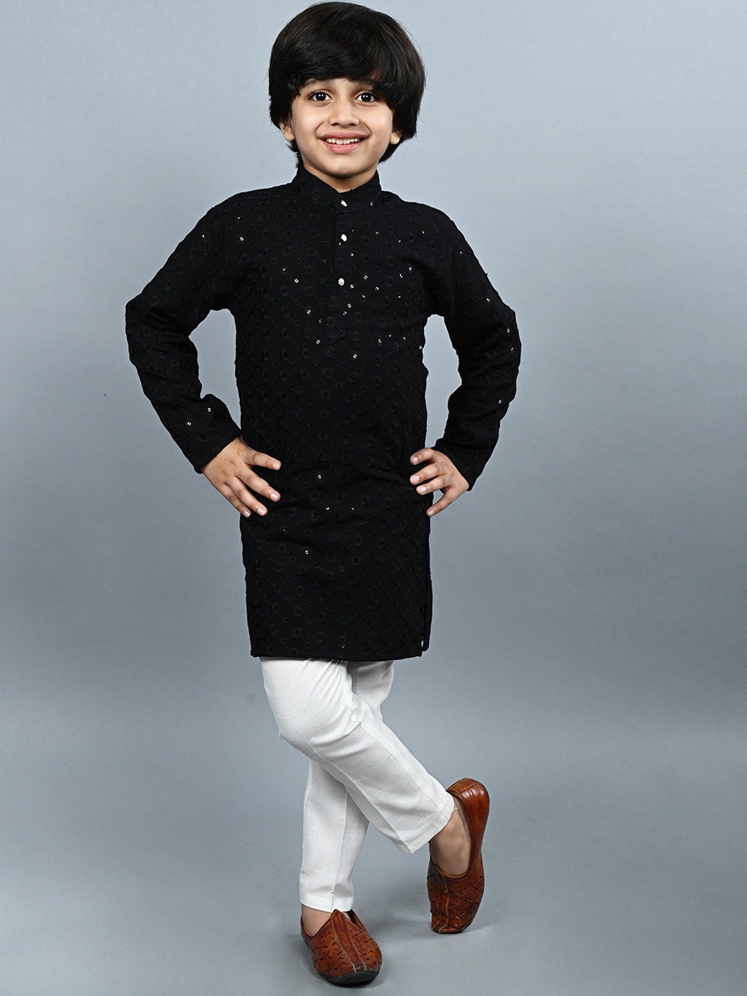 

ahhaaaa Ethnic Motifs Embroidered Sequinned Kurta with Pyjamas, Black