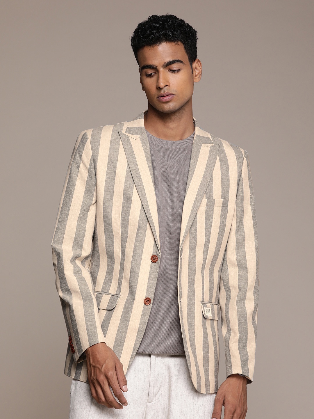 

Mr Bowerbird Tailored Fit Peaked Lapel Collar Single Breasted Casual Blazer, Beige