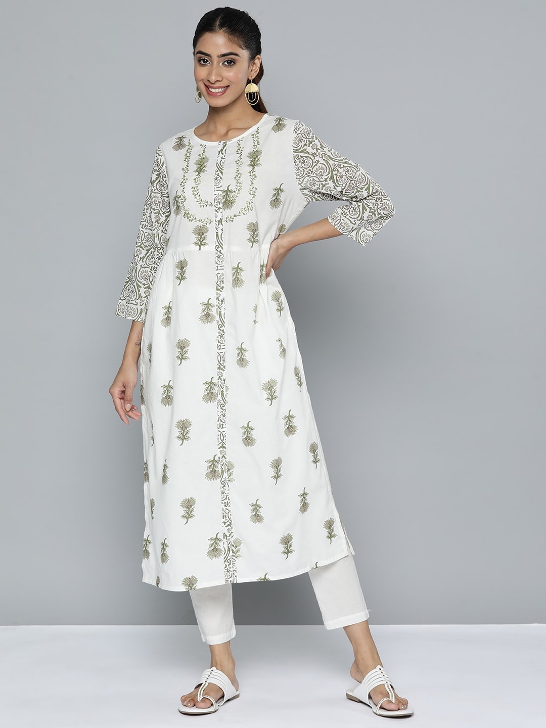 

HERE&NOW Cotton Floral Print Straight Kurta, Off white