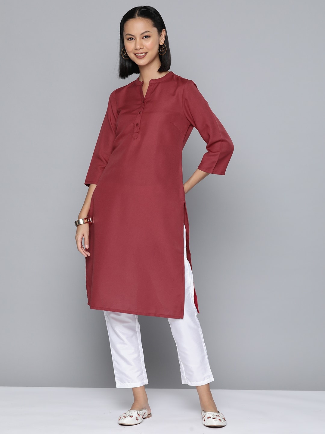 

HERE&NOW Women Solid Straight Kurta, Red