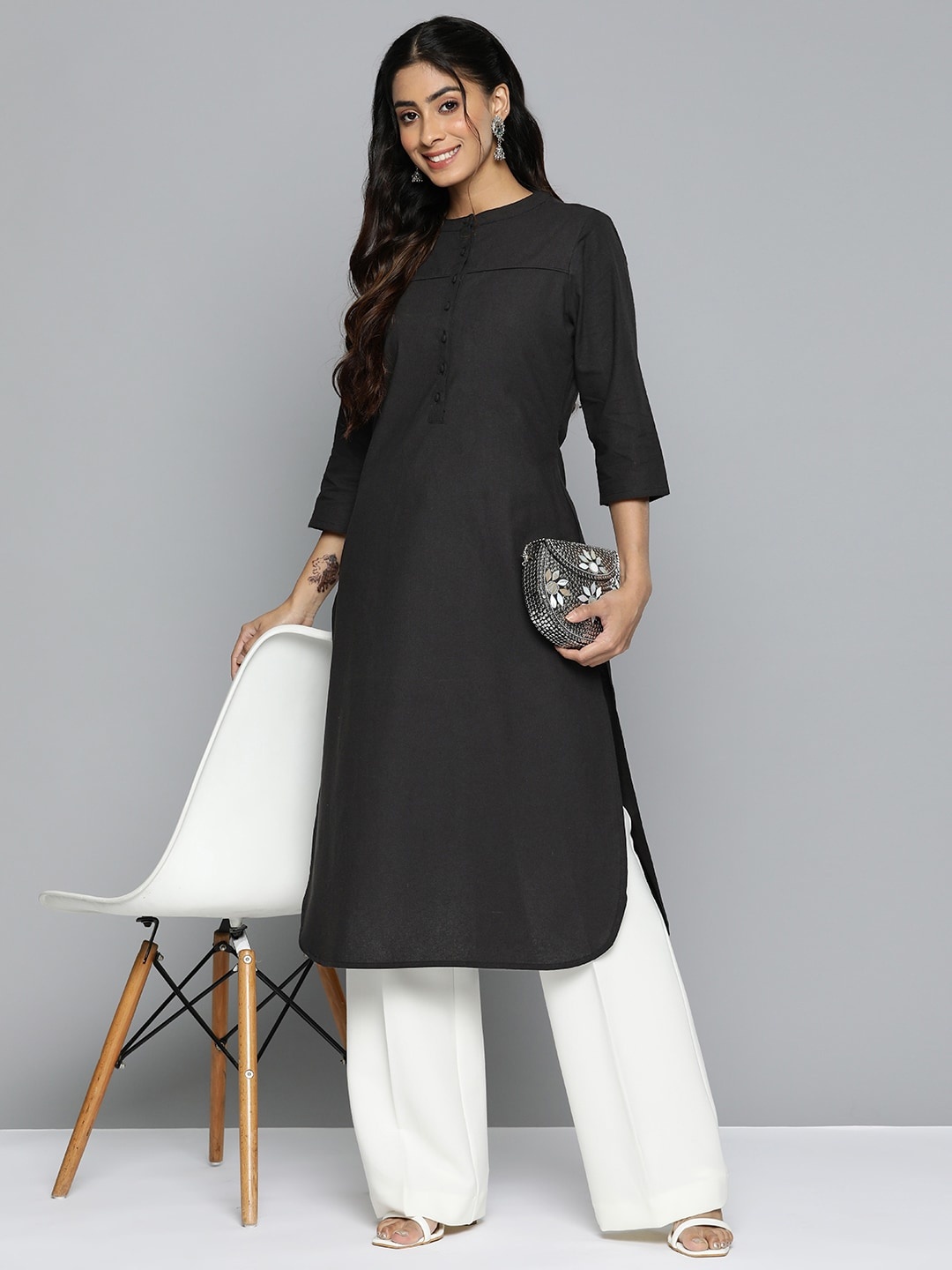 

HERE&NOW Cotton Linen Solid Straight Kurta, Black