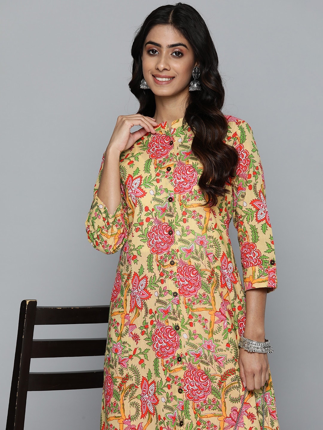 

HERE&NOW Pure Cotton Floral Printed Kurta, Beige