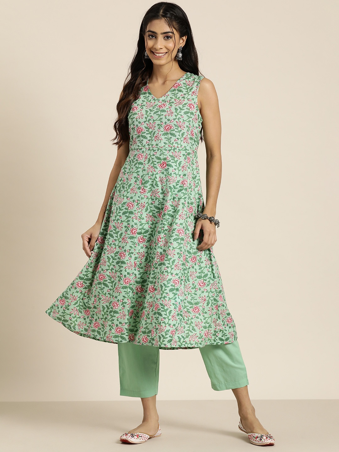 

HERE&NOW Women Green Printed Regular Pure Cotton Kurta with Trousers