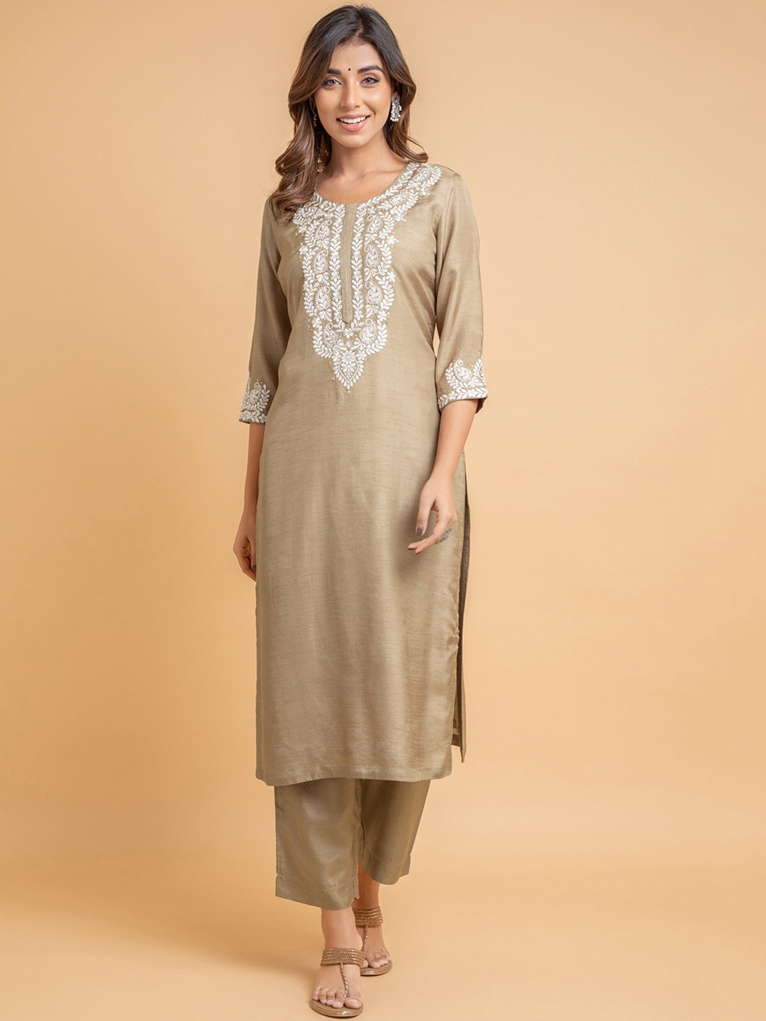 

SUTI Ethnic Motifs Embroidered Thread Work Cotton Silk Kurta with Trousers, Brown