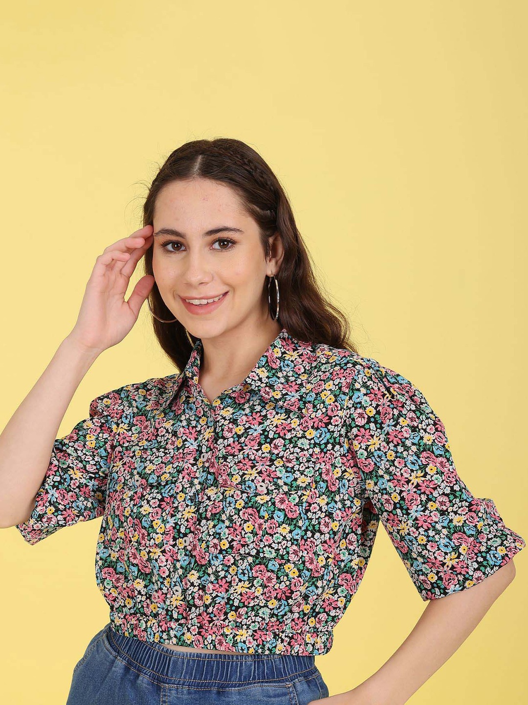 

Flying Machine Floral Printed 2 pocket Casual Shirt, Black
