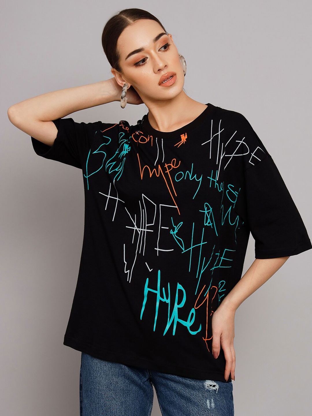 

Obaan Typography Printed Drop Shoulder Oversize Cotton T-shirt, Black