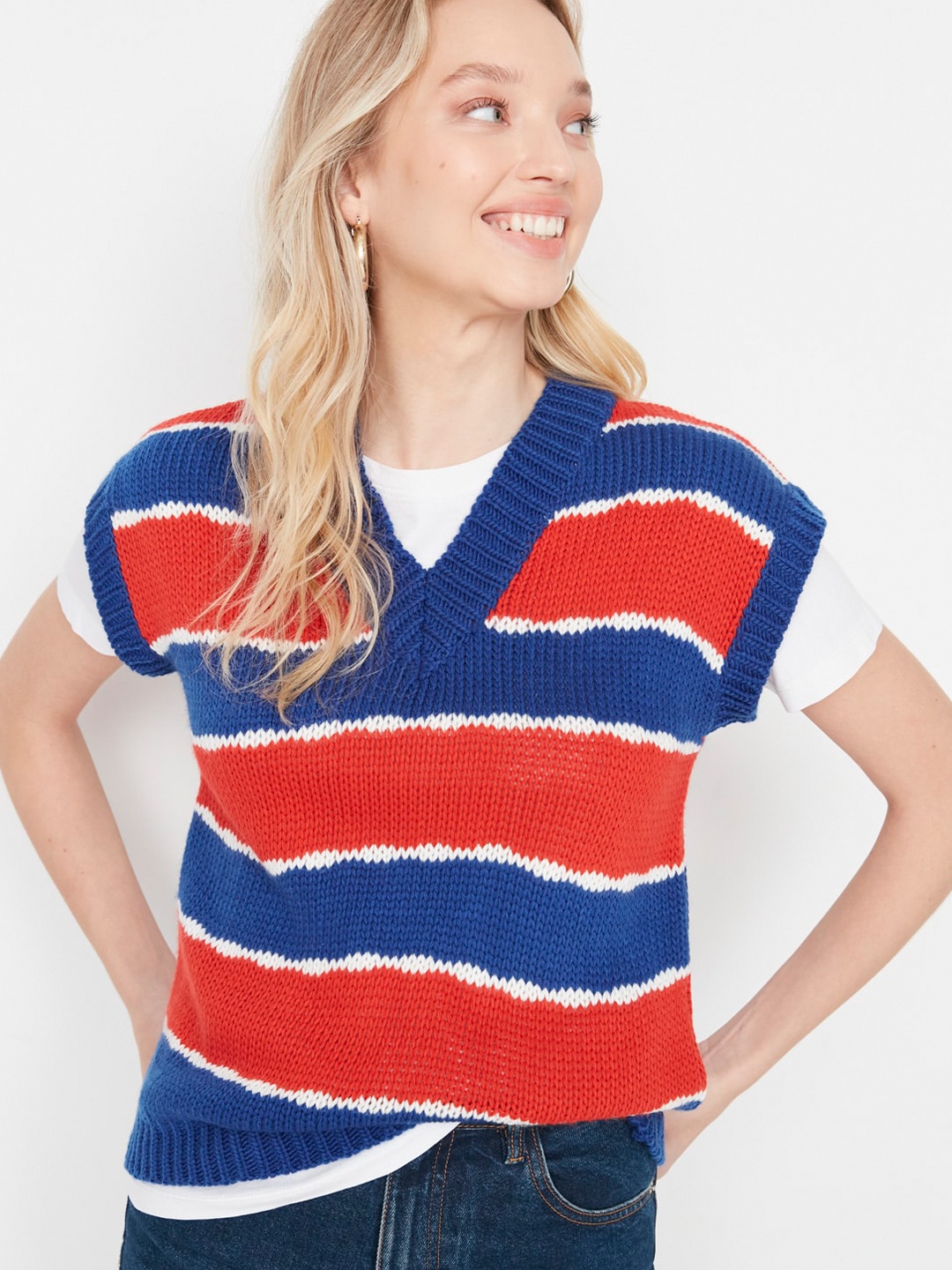 

Trendyol Striped Rib-Knit Acrylic Sweater Vest, Red