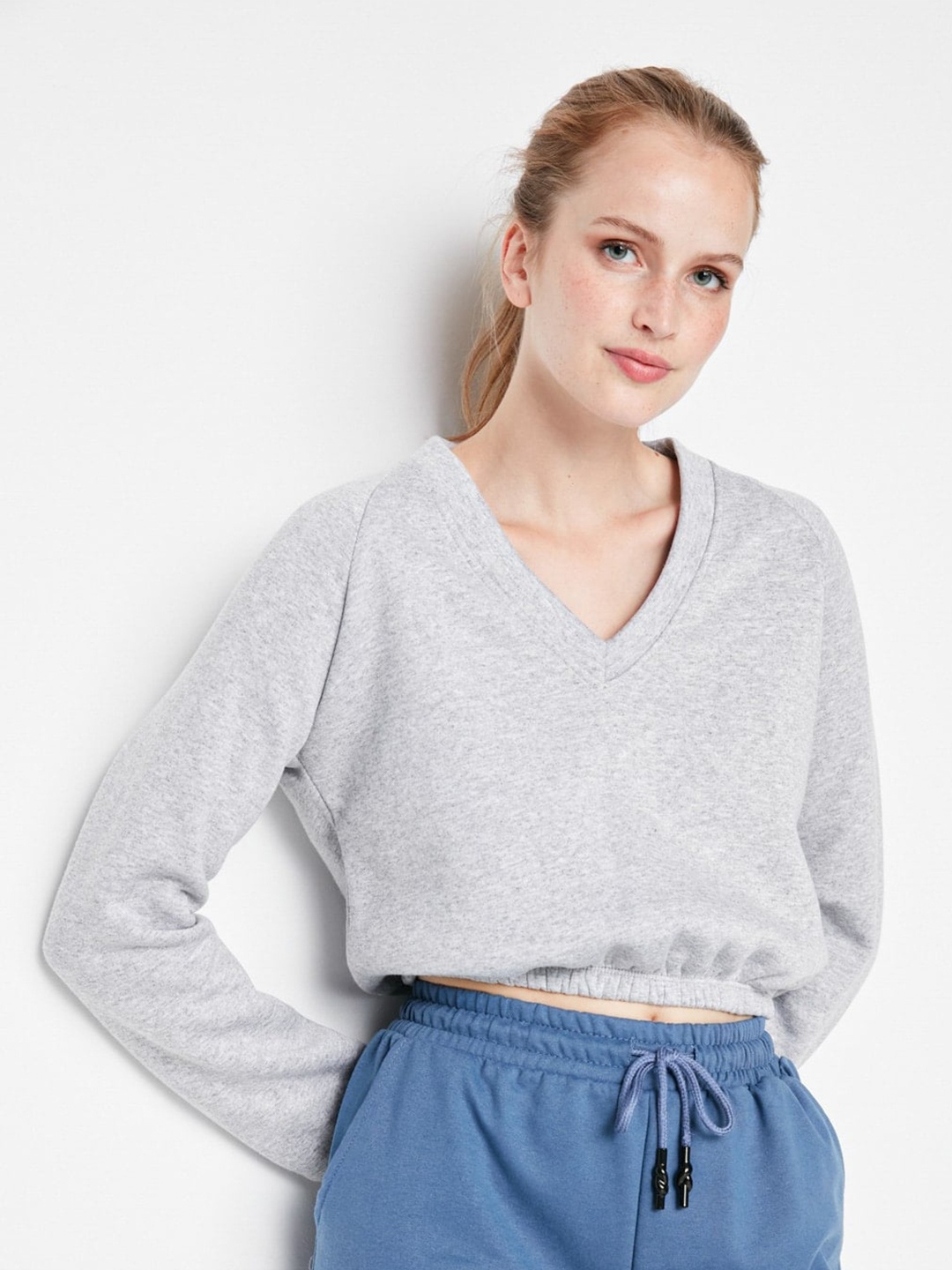 

Trendyol V-Neck Crop Pullover Swetshirt, Grey