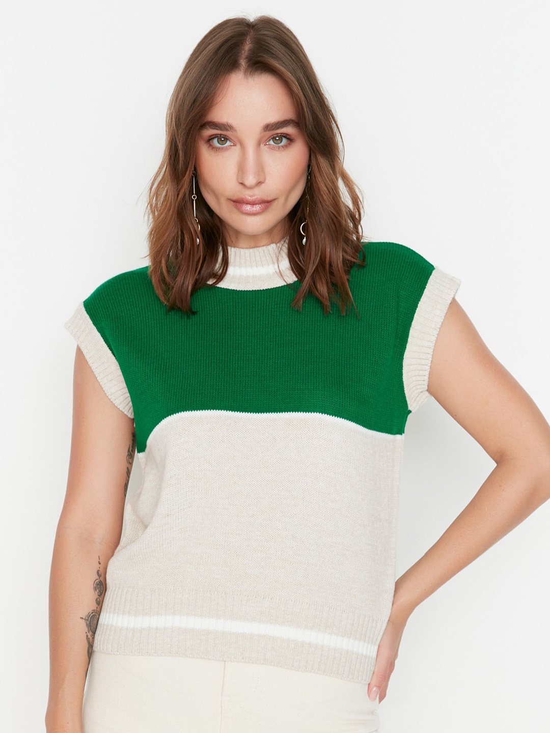 

Trendyol Colourblocked Turtle Neck Sleeveless Pullover Sweater, Green