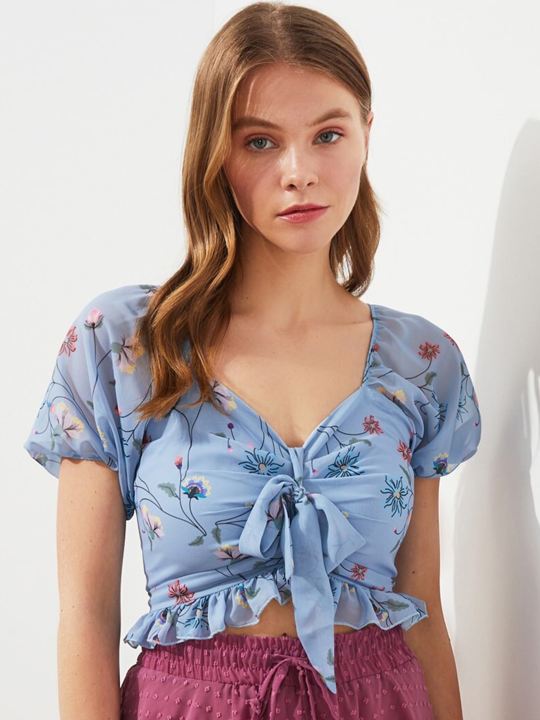 

Trendyol Floral Printed Sweetheart Neck Crop Top, Blue