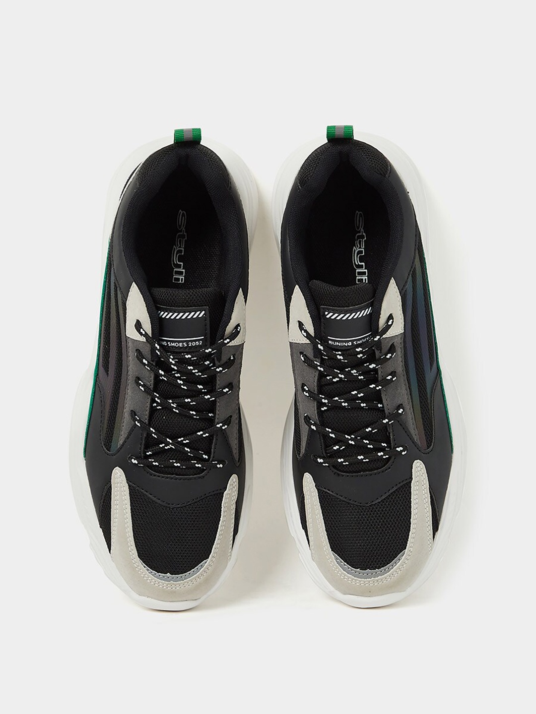 

Styli Men Colourblocked Regular Sneakers, Black