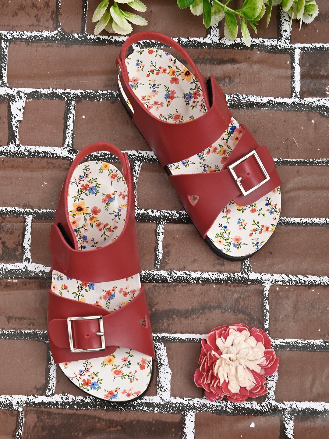 

BRISKERS Girls Printed Open Toe Flats With Buckle Detail, Maroon