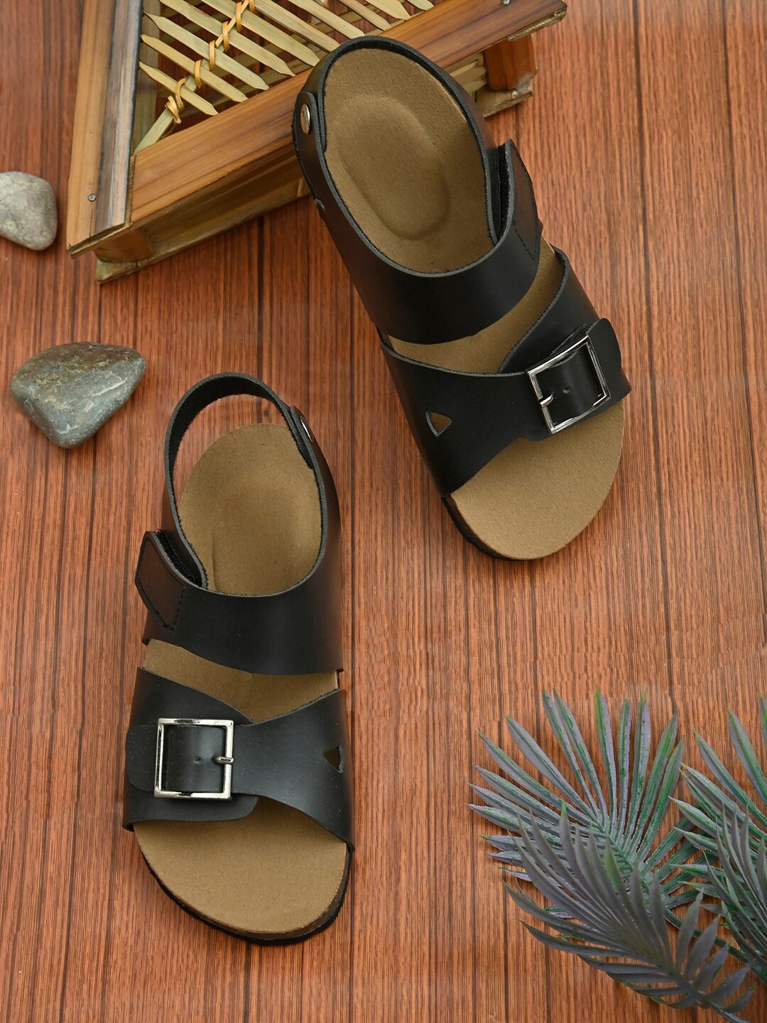 

BRISKERS Girls Open Toe Flats With Buckles, Black