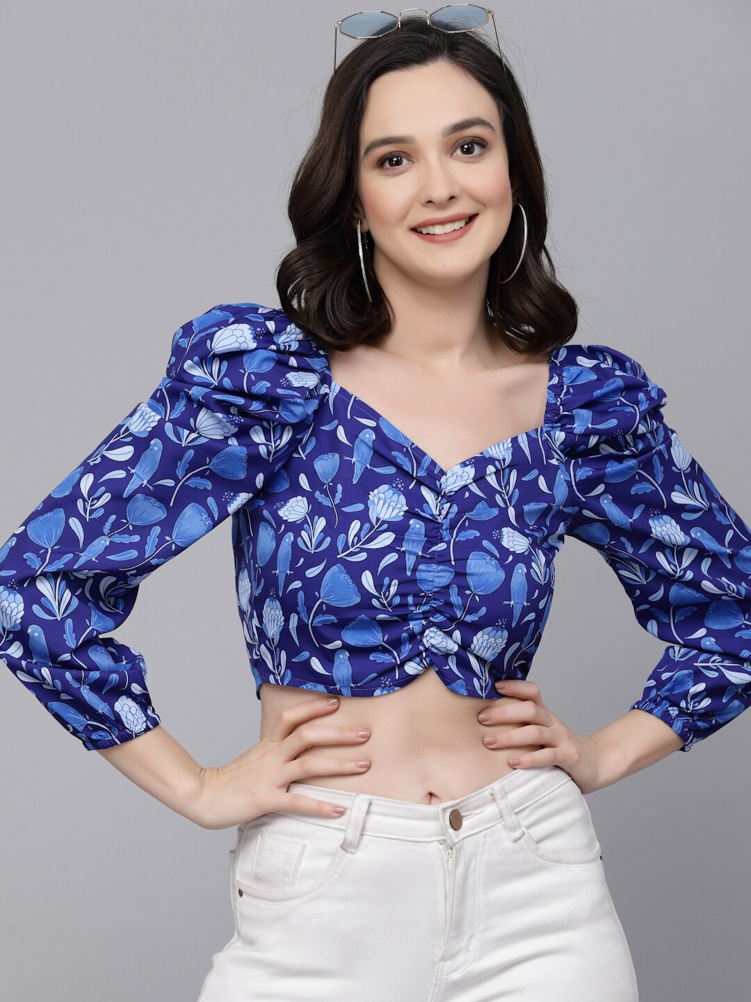 

Style Quotient Blue & White Floral Printed Sweetheart Neck Puff Sleeve Blouson Crop Top