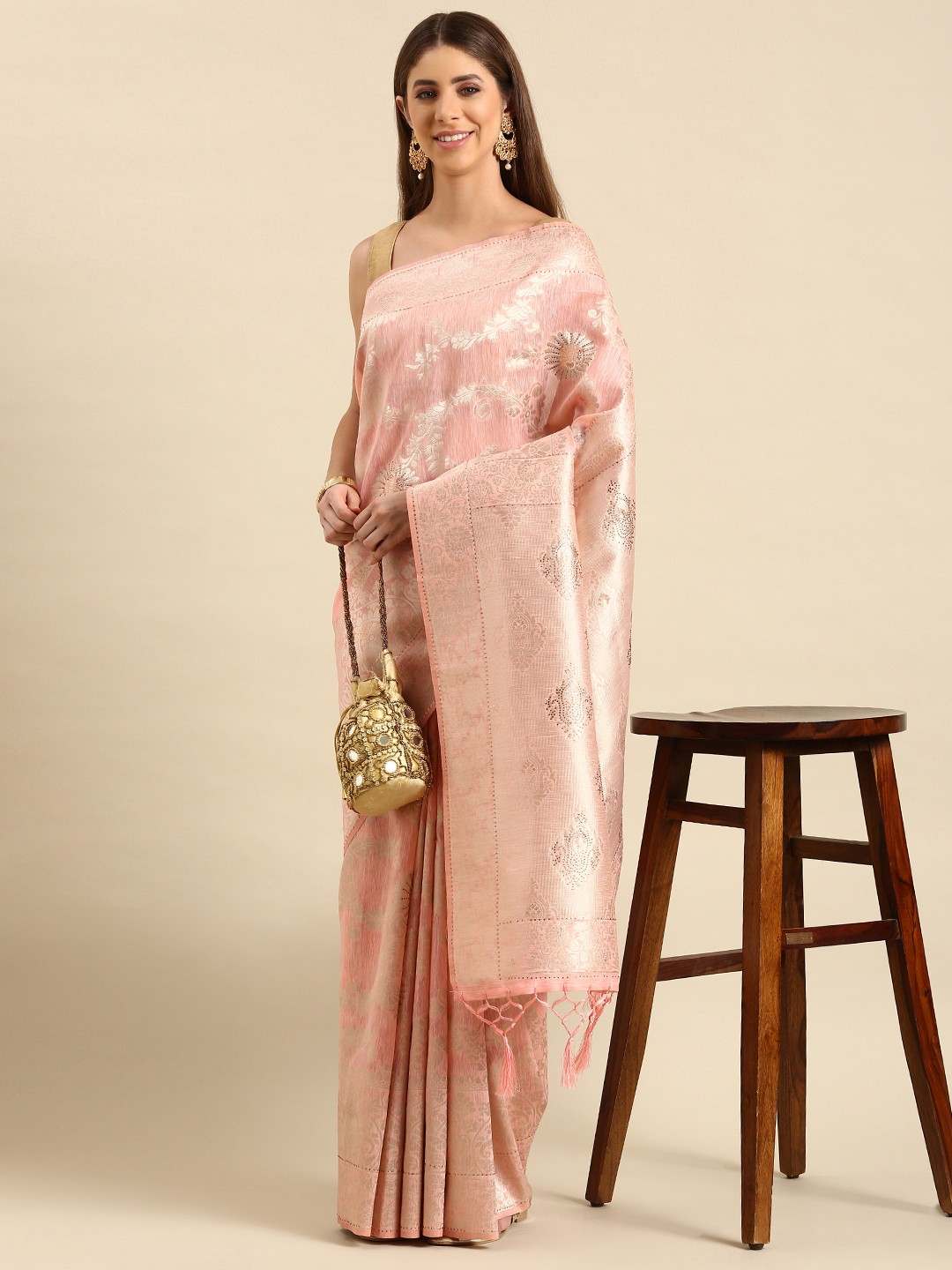 

Mitera Woven Design Floral Zari Art Silk Banarasi Saree, Peach