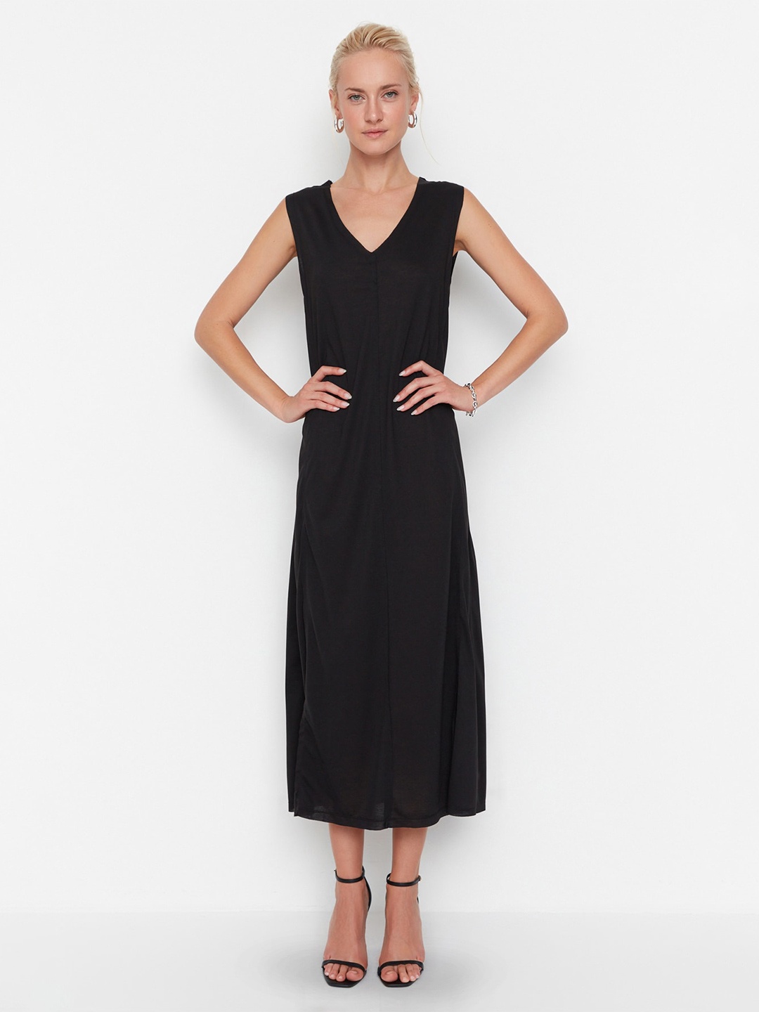 

Trendyol V-Neck Pamuk A-Line Midi Dress, Black