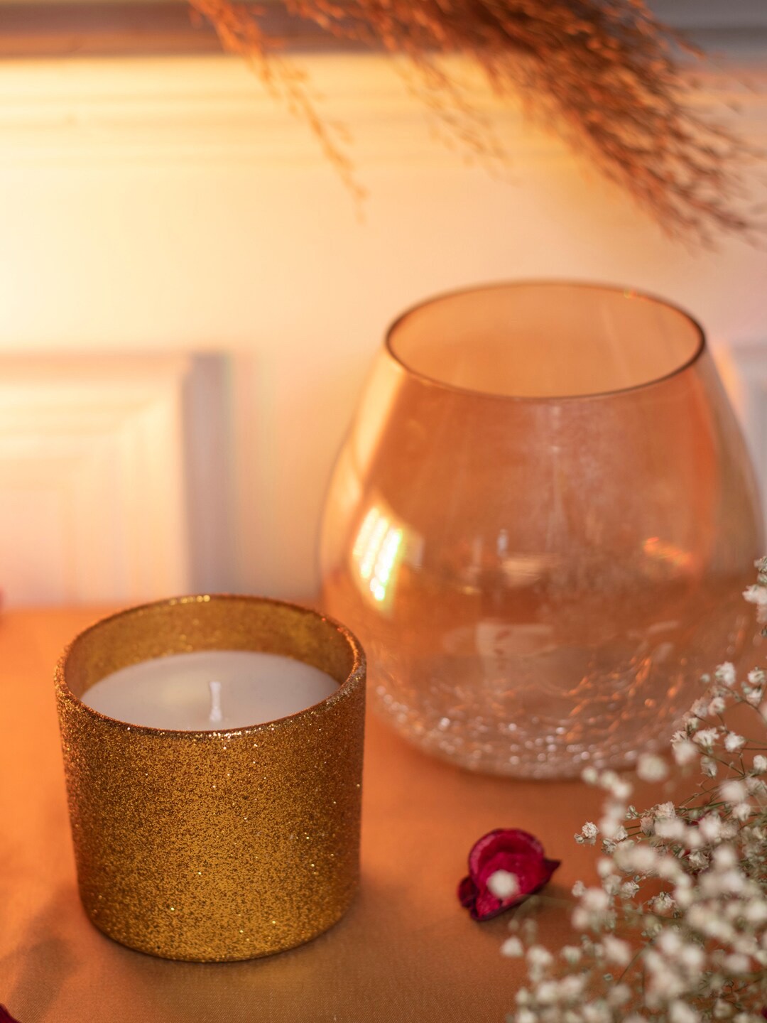 

Dhrohar Oriental Elegance Vanilla Glitter Jar Candle, Gold