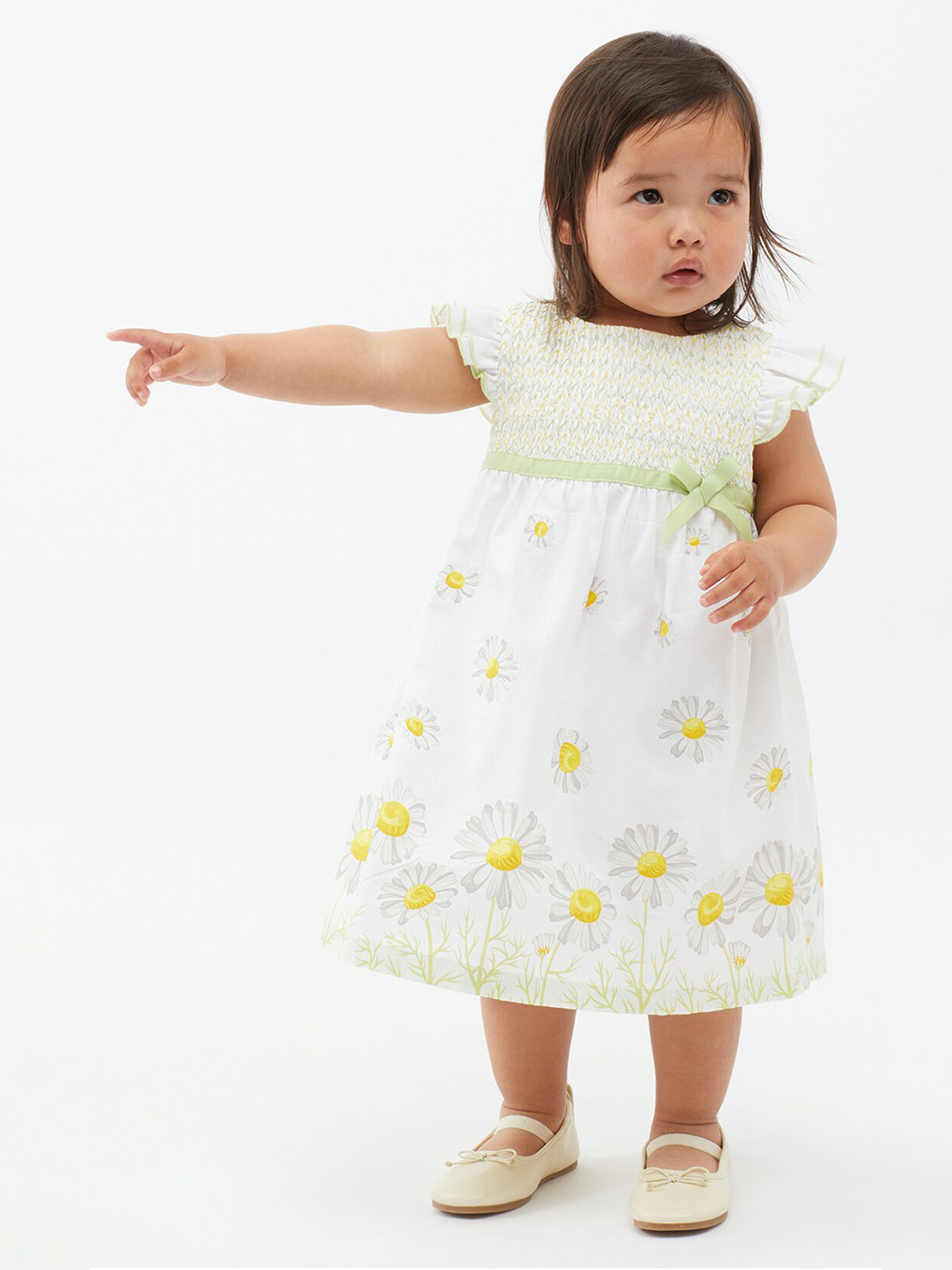 

One Friday Infant Girls Floral Printed Flutter Sleeves Smocked Pure Cotton A-Line Dress, White